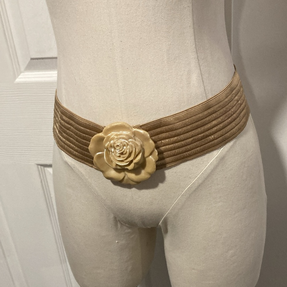 vintage Charmant beige rose belt - Picture 2 of 7